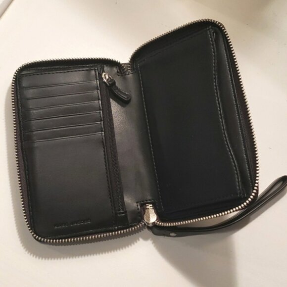 MARC JACOBS NY EMPIRE CITY LEATHER WALLET/WRISTLET ~ DARK GREY - Picture 3 of 12